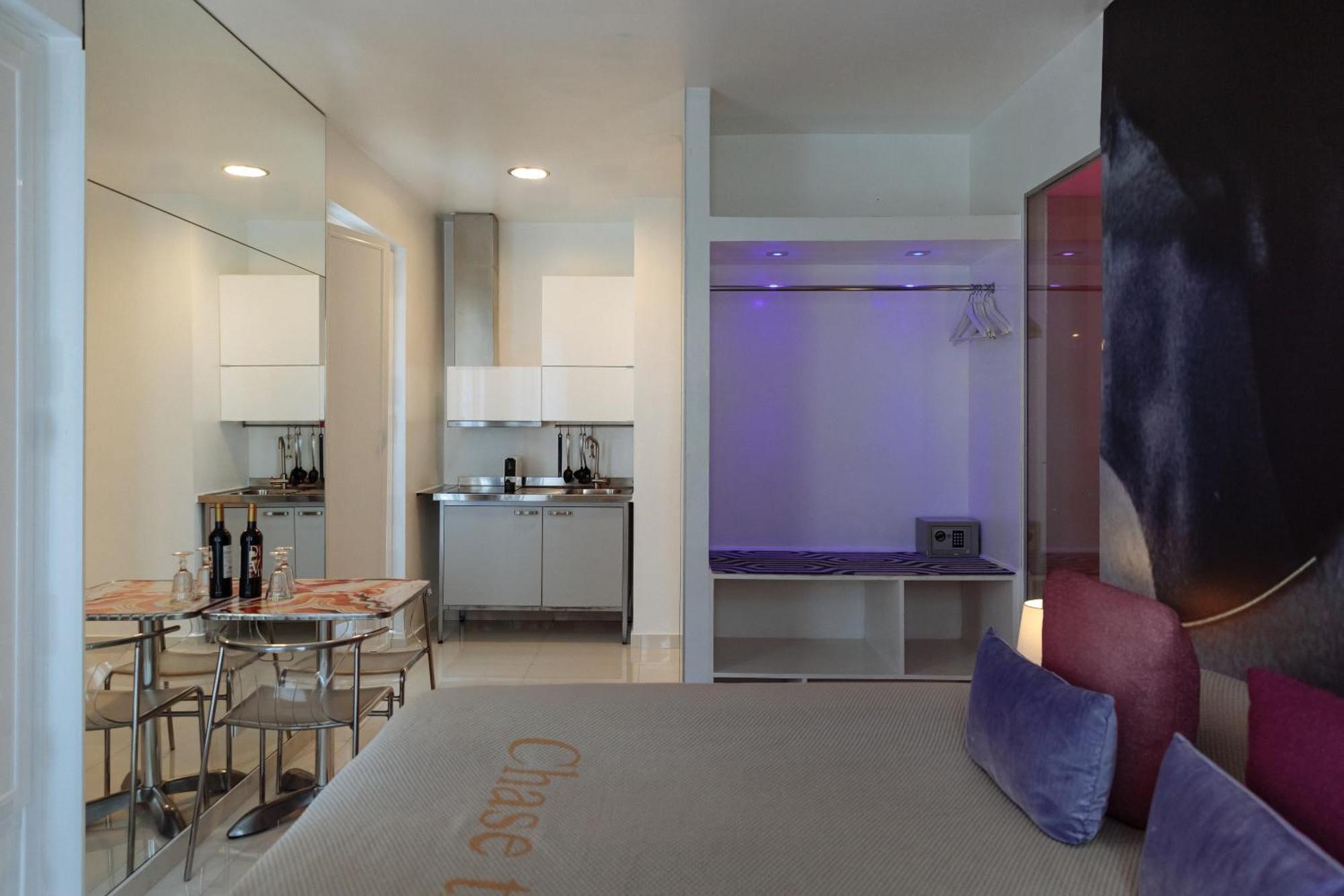 Studio Apartment