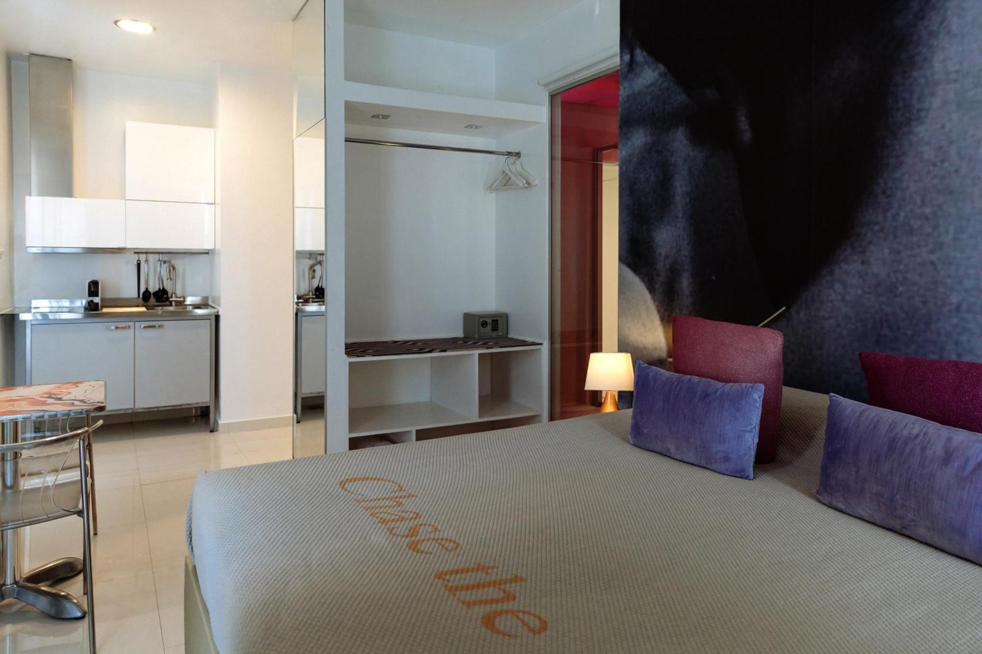 Studio Apartment